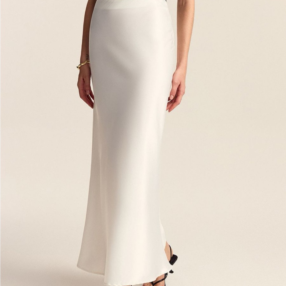 Commense Cream Maxi Skirt